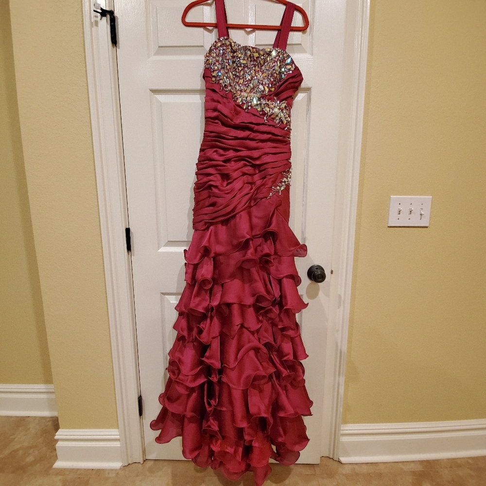 Stunning magenta formal dress